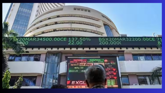 Stock Market Opening: Market falters due to heavy fall in IT shares, Sensex breaks over 600 points, Nifty below 17700