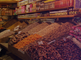 Spices and Dry Fruits Price: Strong increase in the rates of flour, pulses, cumin, red chili, check rate list