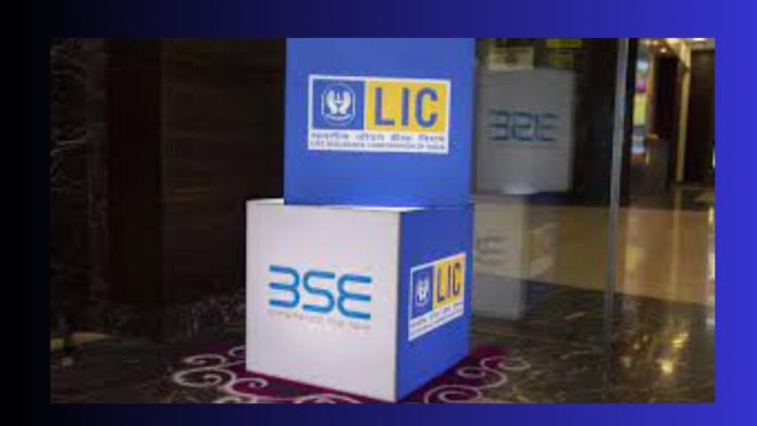 LIC Share Price: LIC made investors poor, shares fell 40 percent in a year, 1.93 lakh crores were lost