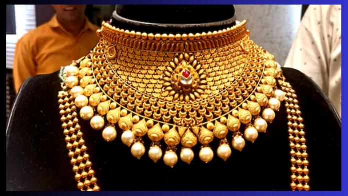 Gold Silver Price: Shock for those buying gold during the festive season! Gold crosses 61000, silver also continues to rise