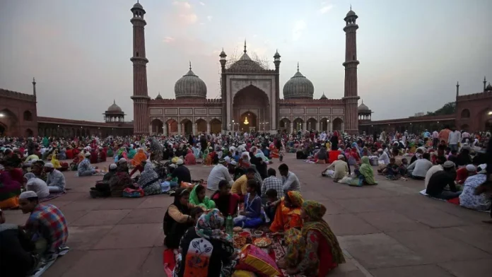 Ramadan 2025 Sehri-Iftar Time: 17th fast of Ramadan, see the Sehri-Iftar time of your city including Delhi, Mumbai, Lucknow